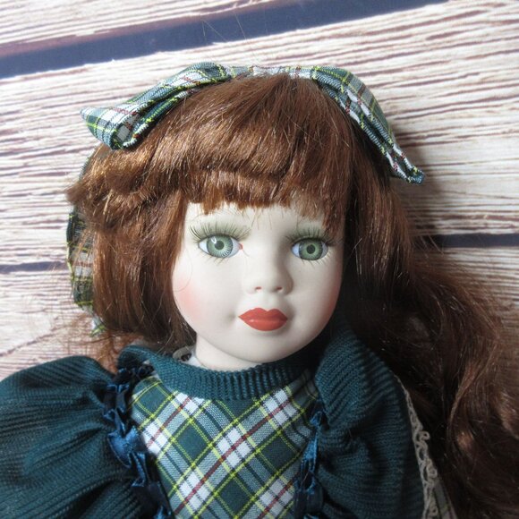 UniQue Porcelain Doll Limited Edition 16" - Lucy - Picture 2 of 7